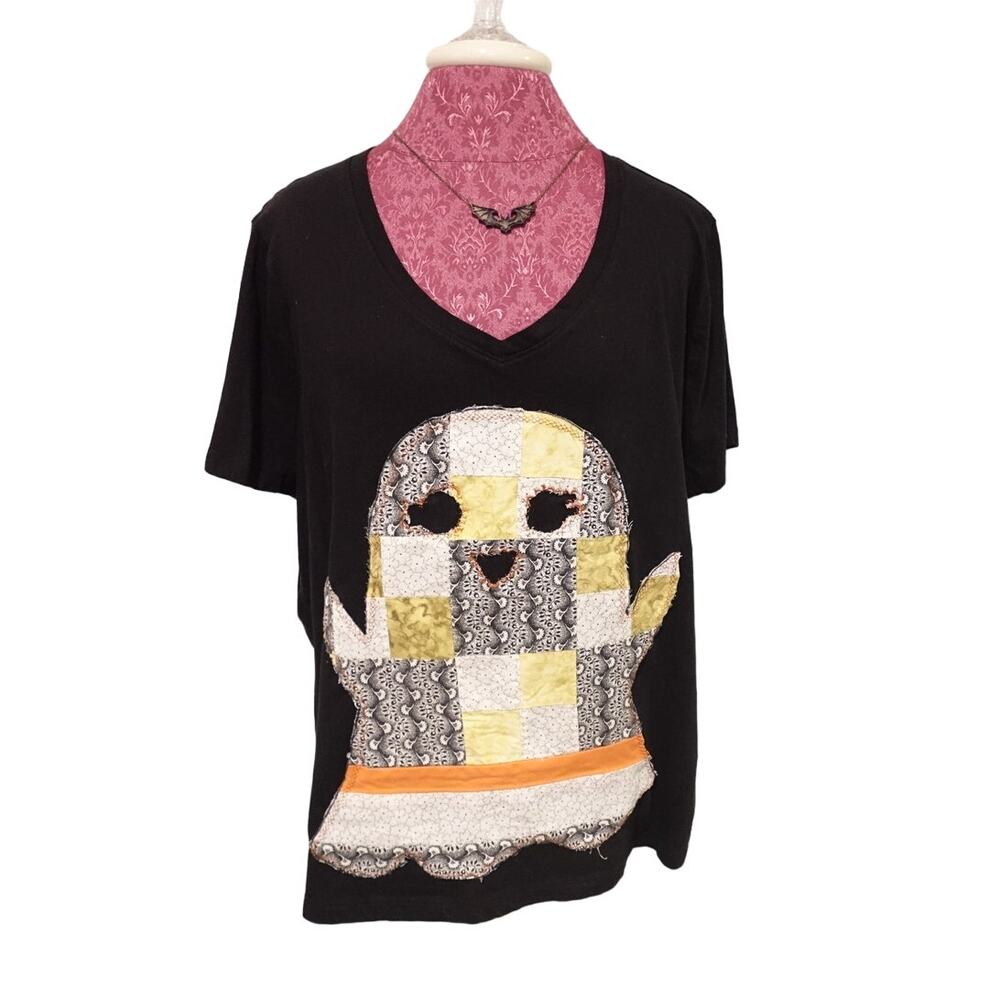 Quilted Girly Ghost appliqued on a XXL Soft Black V Neck T shirt